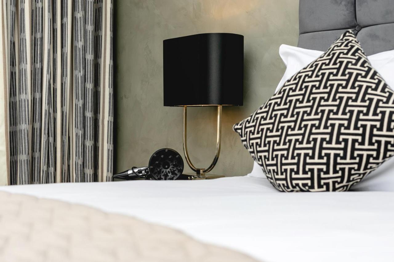 Penthousestays Nr Notting Hill - Luxury 2 Bedroom King Bed Apartment - Near Portobello Road Лондон Екстер'єр фото